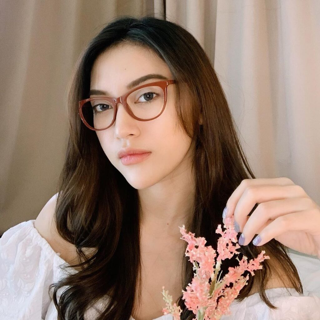 selebgram cantik - Dinda nashriyah putri