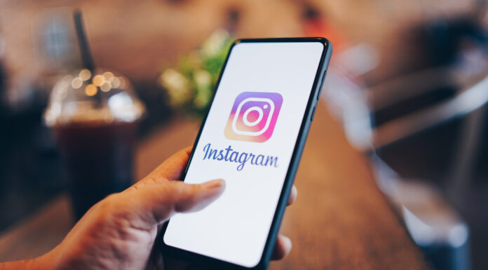 ilustrasi applikasi instagram